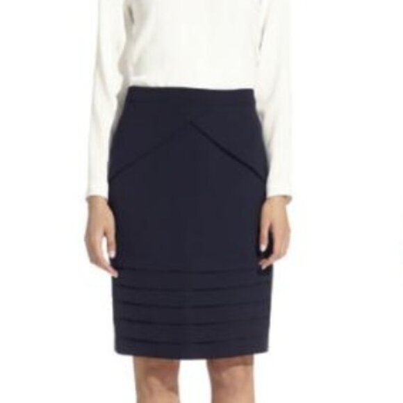 The Fold's Pleated Pencil Skirt in Black Size US 8 - UK 12 - Picture 2 of 16